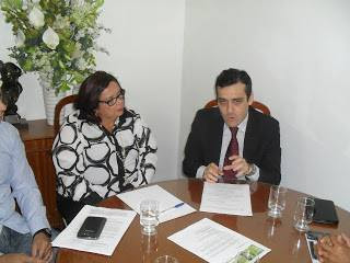 ITAJUÍPE:GILKA BADARÓ RECEBE REPRESENTANTES DO SEBRAE E DO TERRITÓRIO DA CIDADANIA – LITORAL SUL.