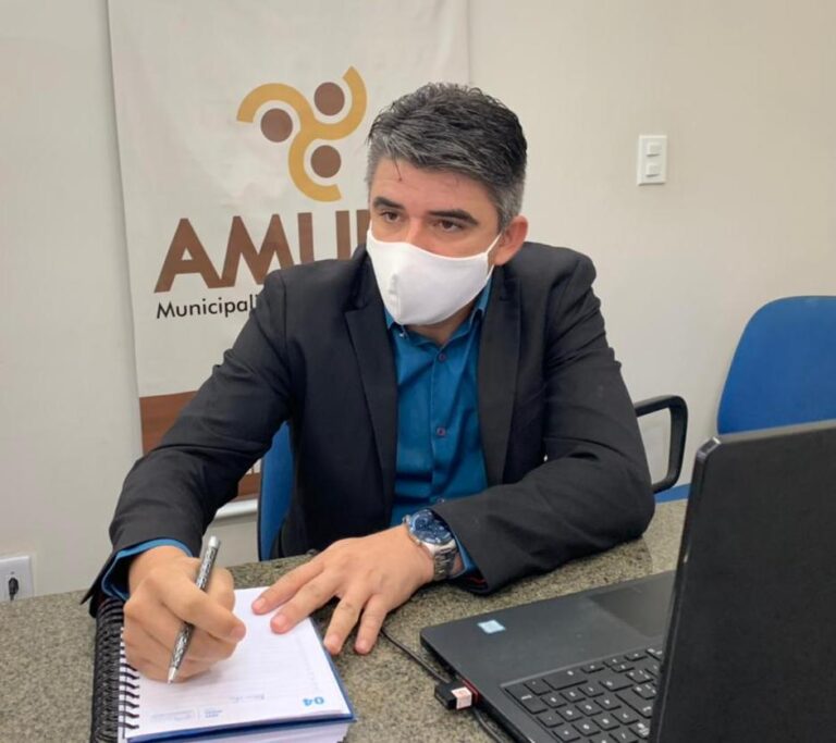 PREFEITOS DA AMURC DIALOGAM SOBRE DEMANDAS MUNICIPAIS NESTA SEXTA-FEIRA, 4