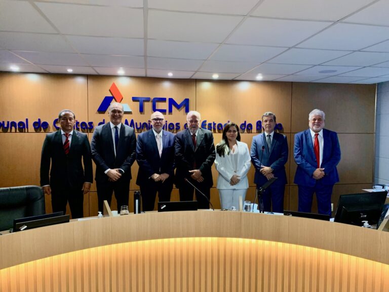 BAHIA: CONSELHEIRO FRANCISCO NETTO É REELEITO PRESIDENTE DO TCM
