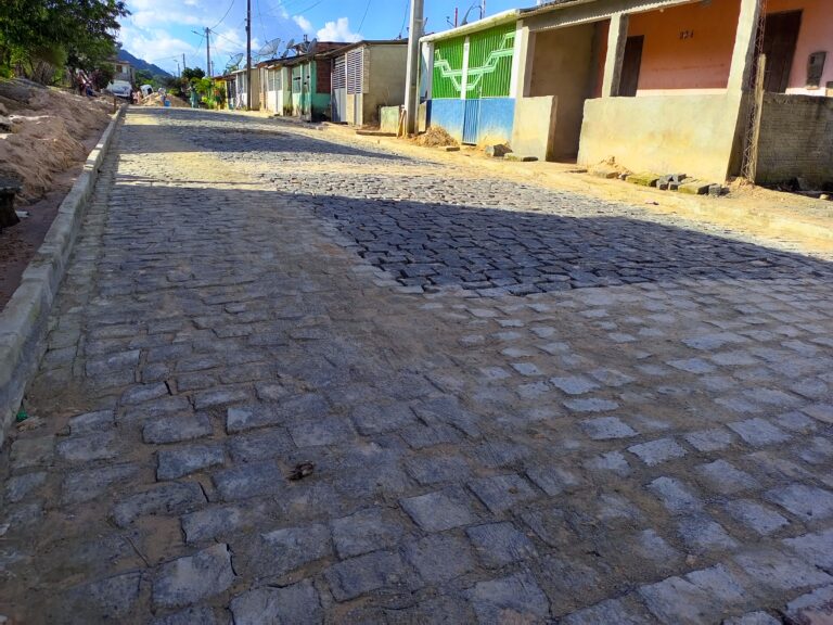 Itajuípe: Comunidade de Ruinha de São Cristóvão comemora início de obras de saneamento e pavimentação