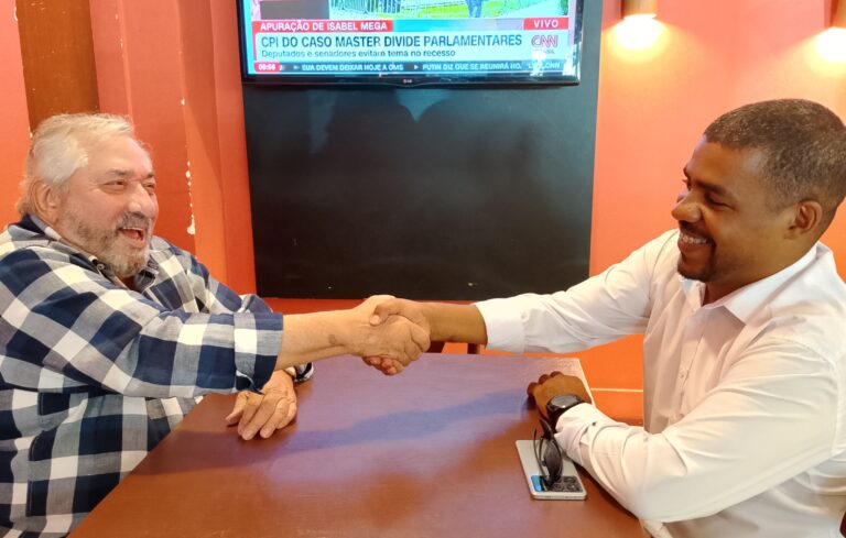 Bahia: Carlos Sodré articula pré-candidatura e convida advogado Robenilson Torres para disputar vaga na Alba